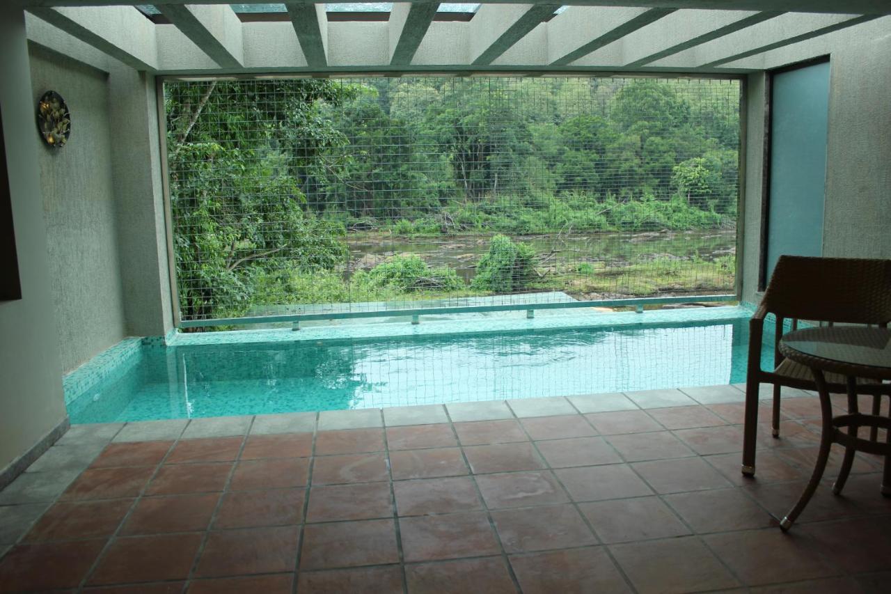 Niraamaya Retreats Samroha Athirappilly Exterior foto