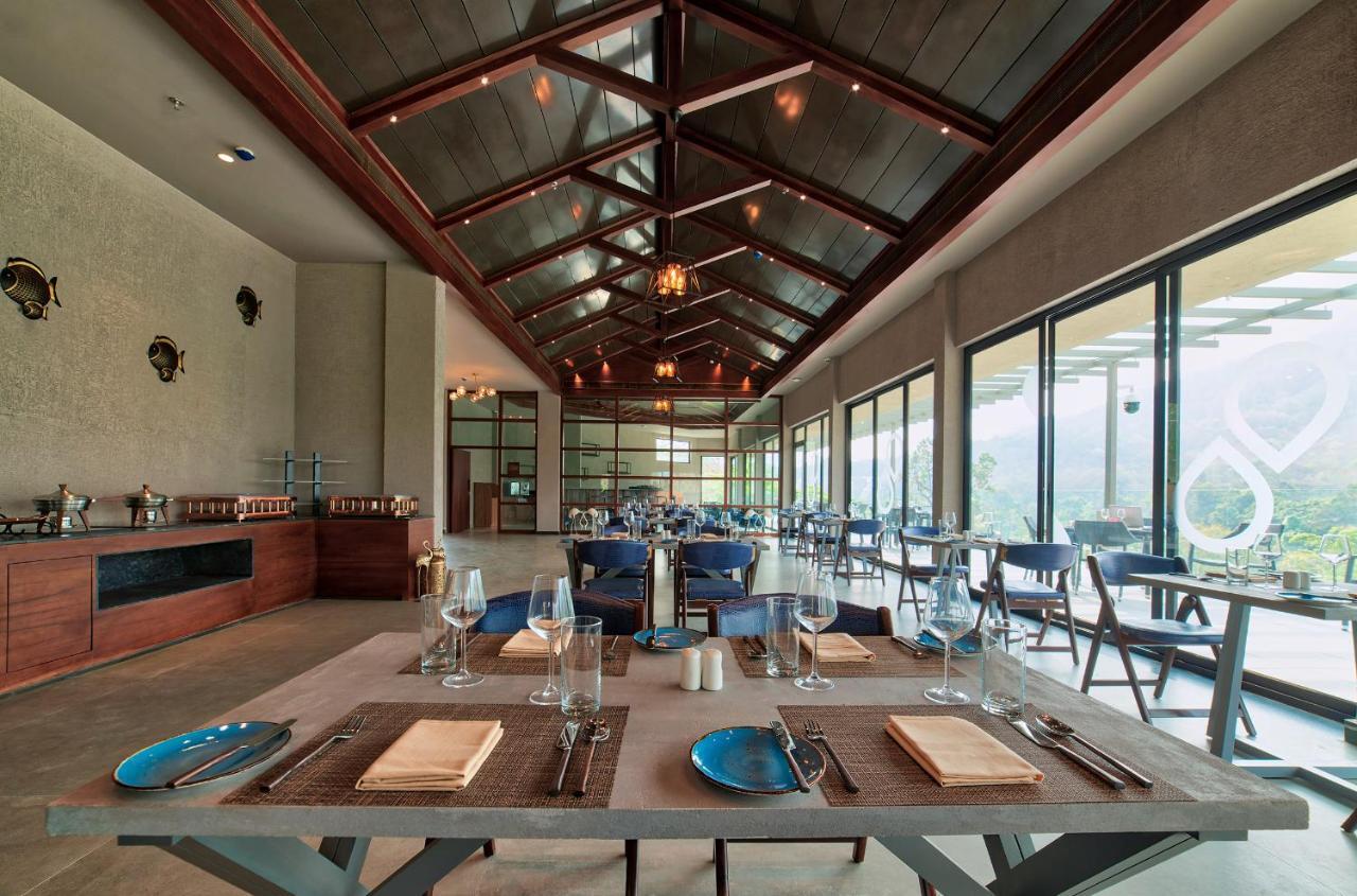 Niraamaya Retreats Samroha Athirappilly Exterior foto