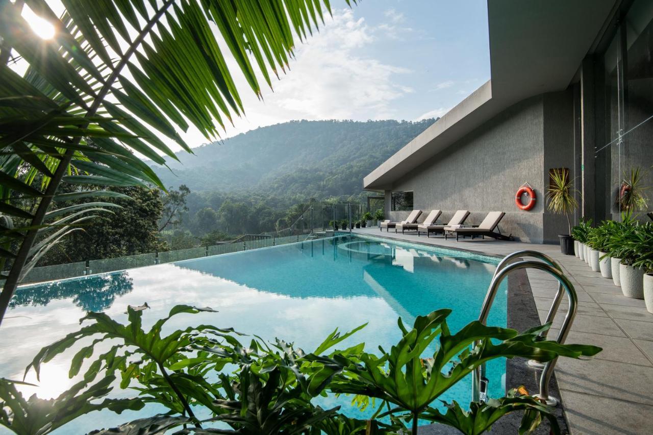 Niraamaya Retreats Samroha Athirappilly Exterior foto